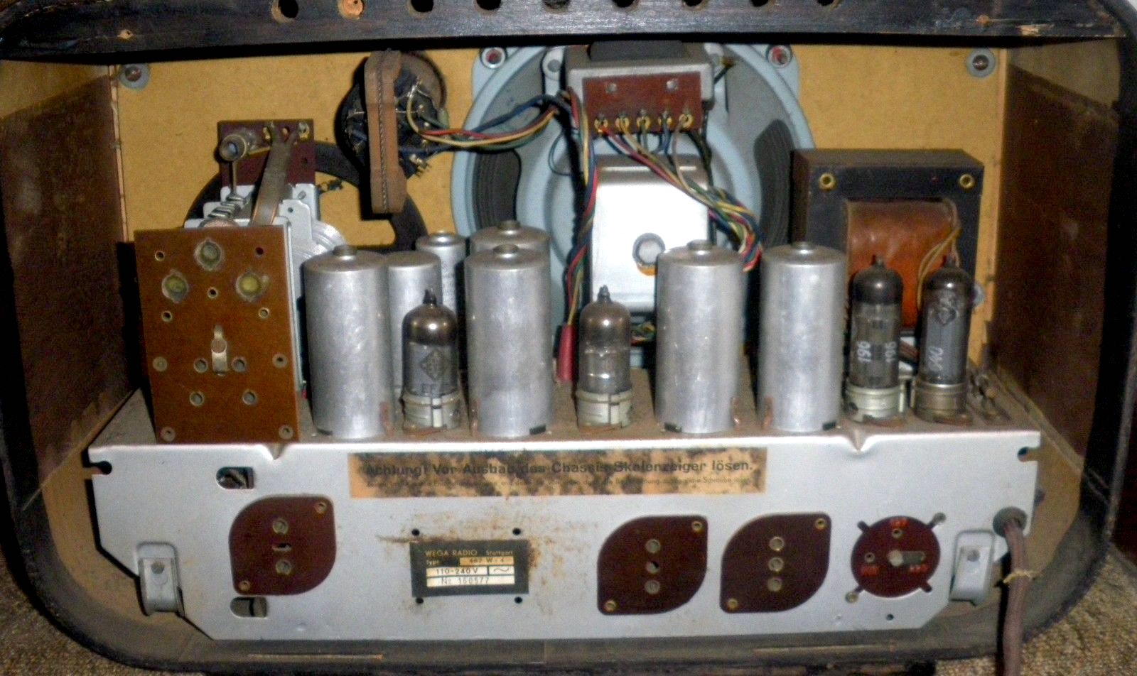 WEGA Fox R 467 W-4