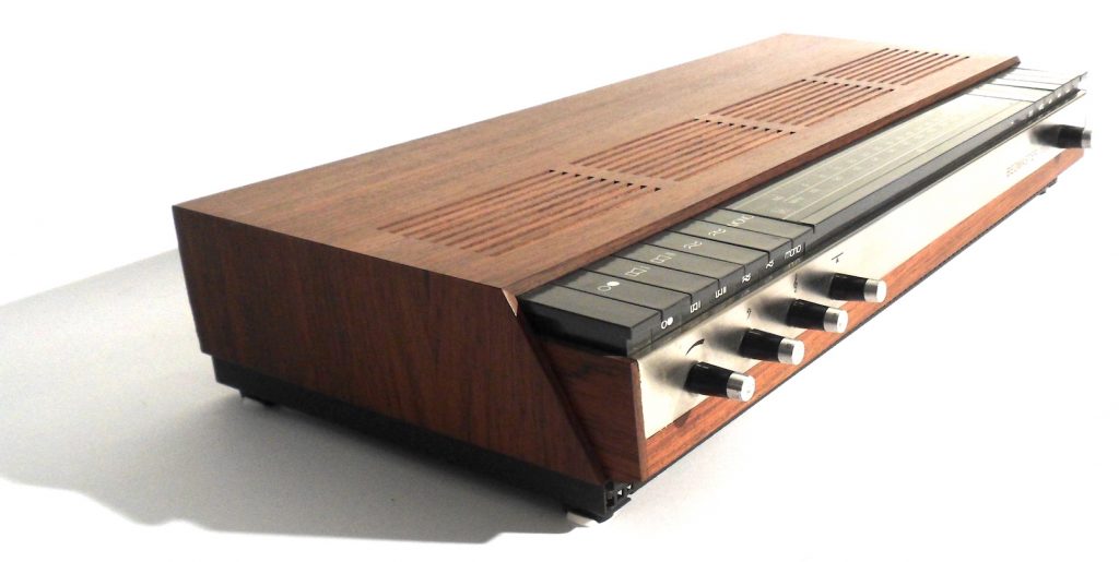 Amplificador Bang & Olufsen Beomaster 1000 de los años 60
Reparado por Radioexperto.com