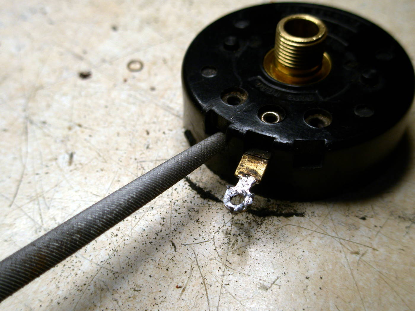 Reparación Potenciómetro radio antigua - Autoradio Philco mod 7 - 18