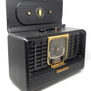 "Collector's Guide to Antique radios": Identificación y valor de radios americanas. John Slusser