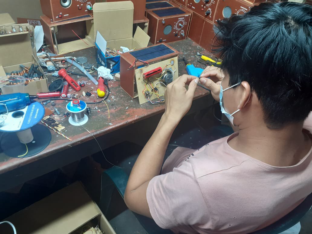 taller construcción de la radio