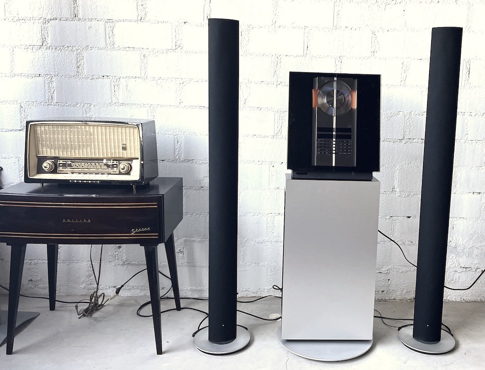 Beosound 2300 y Altavoces Beolab 6000. Icono de los 90 y 2000