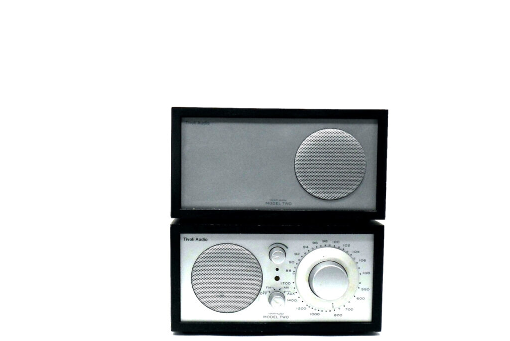 Tivoli Audio MODEL TWO 廃盤品 2個セット Radio Tivoli Model TWO de Henry Kloss. Año 2000