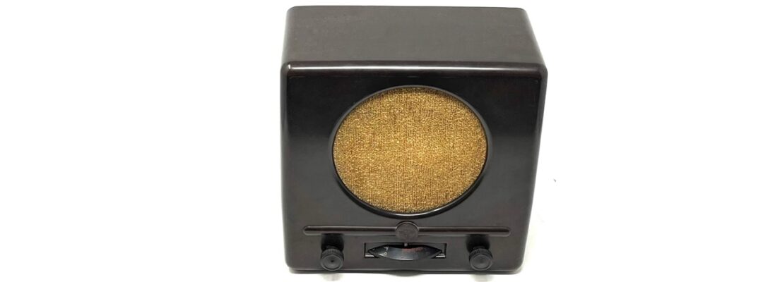 Braun DKE 38 - Deutschen Kleinempfängers la radio nazi Braun DKE 38 - Deutschen Kleinempfängers la radio nazi