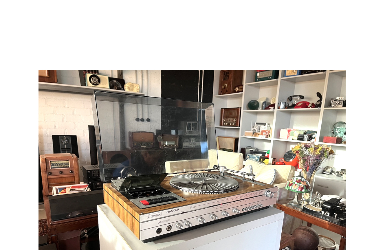 8 – Music Center Ferguson 30D (Radio, Tocadiscos, Cassette y altavoces) años 80