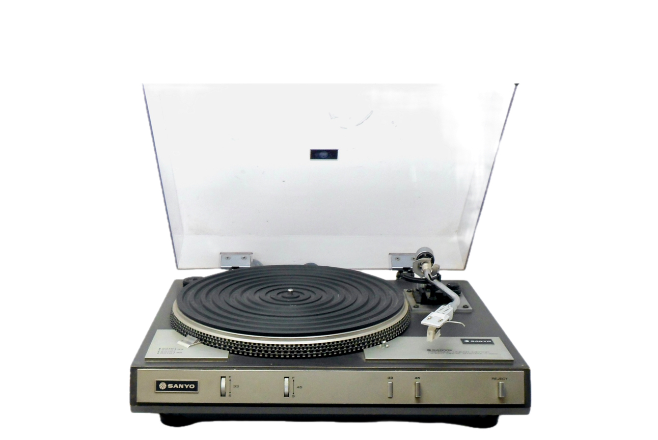 7 – Tocadiscos Sanyo TP-929S,  de 1978 con motor Linear de 120 polos, restaurado